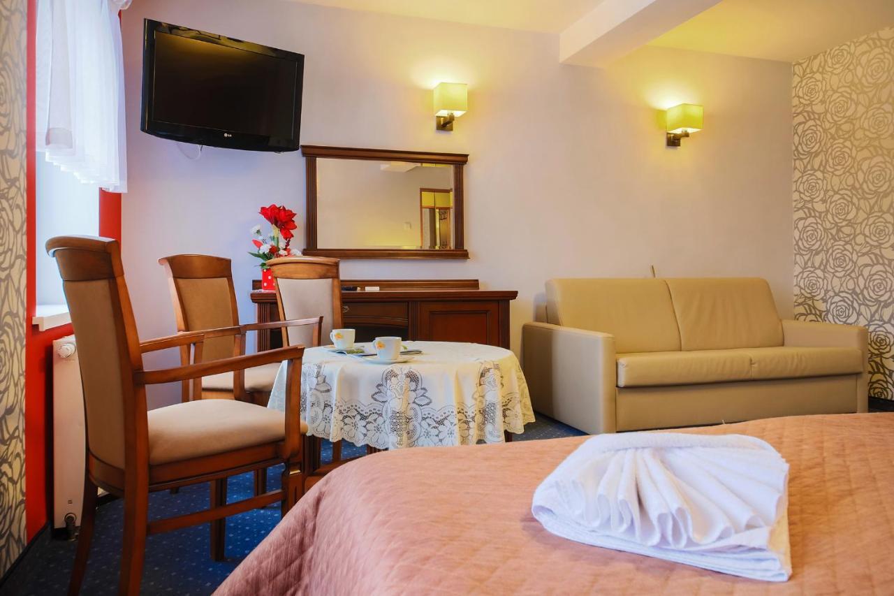 Apartamenty Przy Glownym Deptaku วีสวา ภายนอก รูปภาพ